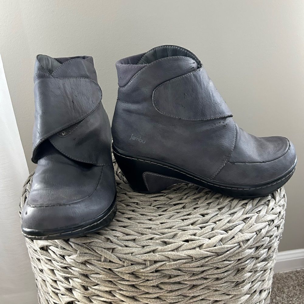 Jambu Sport Wedge Design Women’s Boot with Velcro Faux Fur Lining